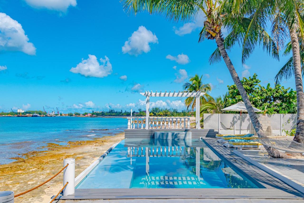 Seaview Oceanfront Villa - With Private Pool Nassau Exterior foto